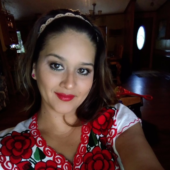 Meet your Posher, Brenda - Picture 1 of 1